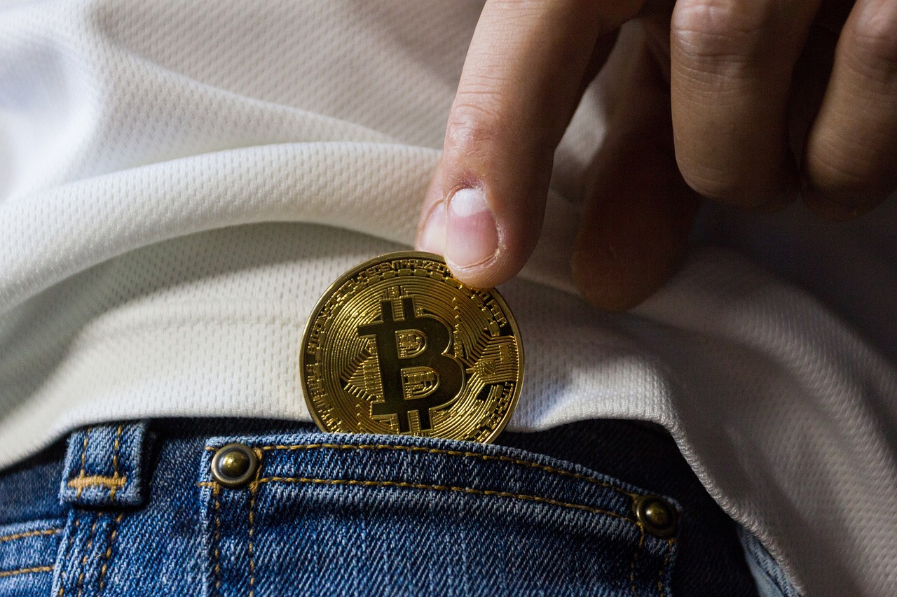 金卡戴珊最新街拍，时尚潮流的新标杆典范