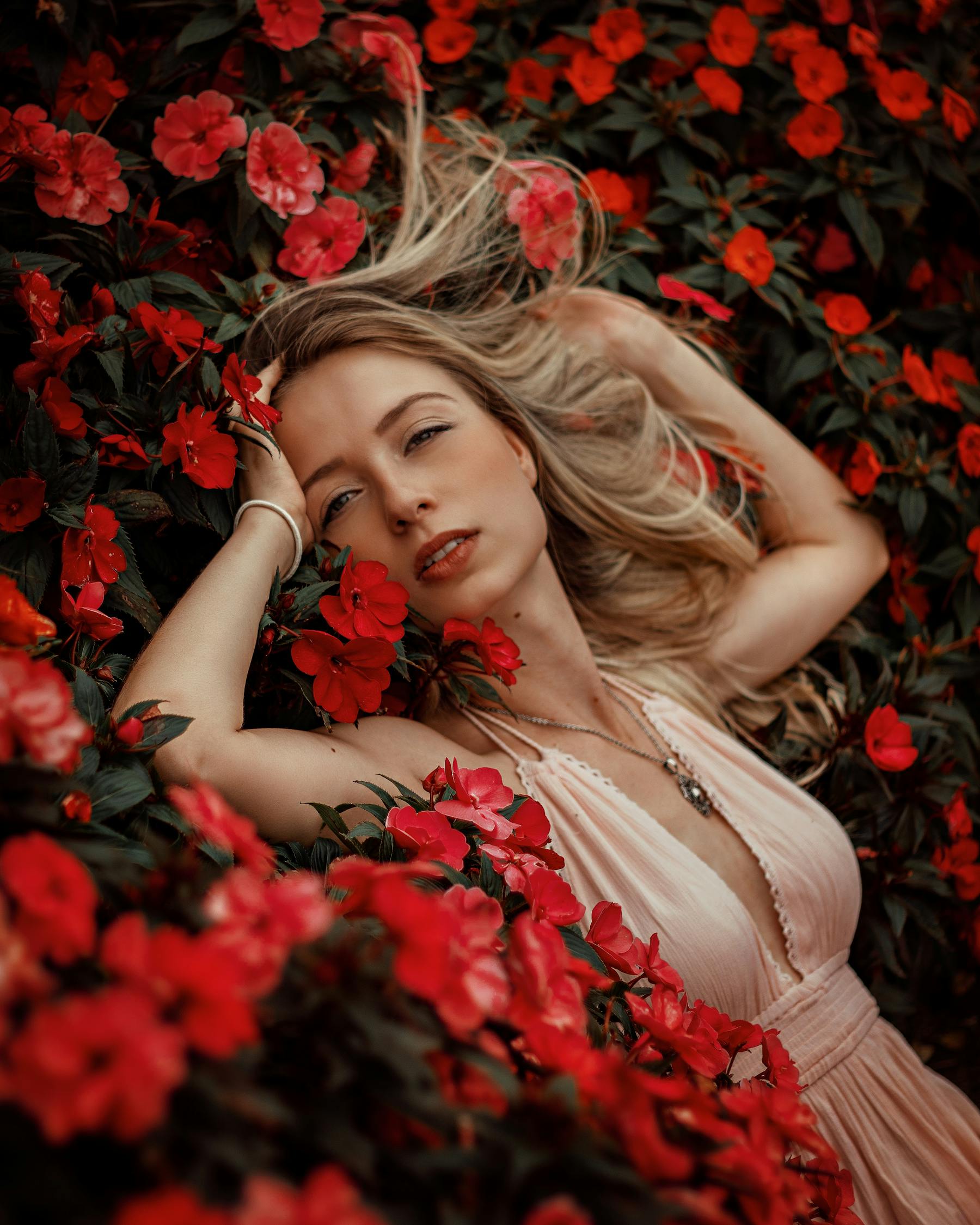 最新美魔女，重塑魅力的时代典范典范之美